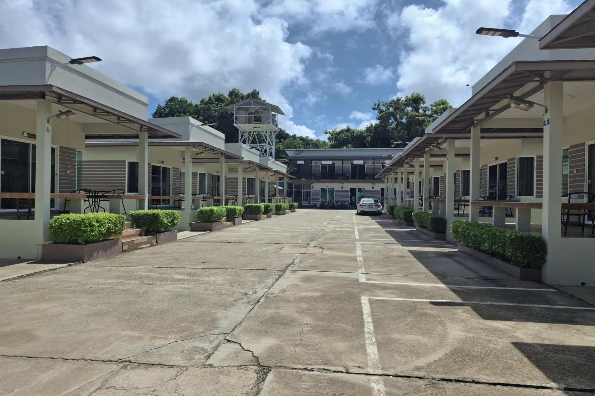 Pleai Ta Lea Resort Chao Lao Beach Exterior photo