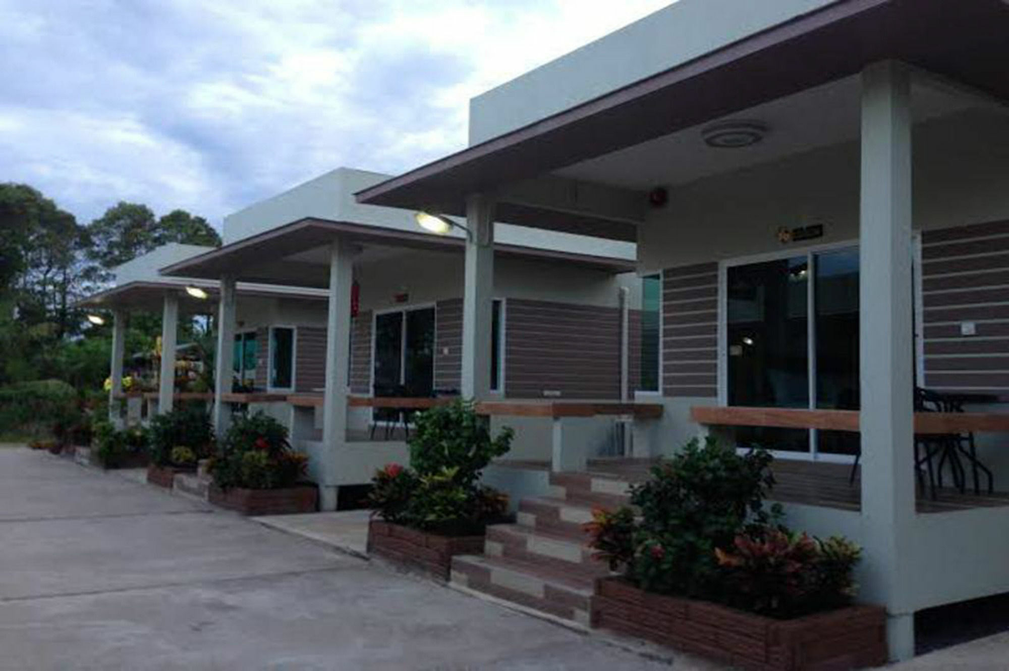 Pleai Ta Lea Resort Chao Lao Beach Exterior photo